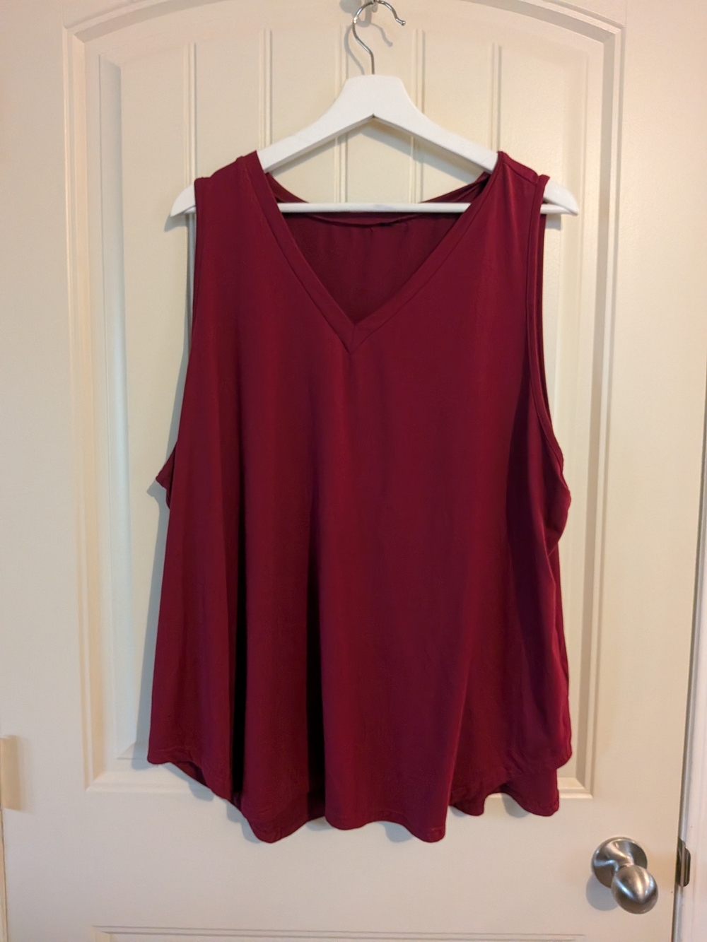 4/$45 - NWOT Sleeveless V-Neck Tank Top - Wine